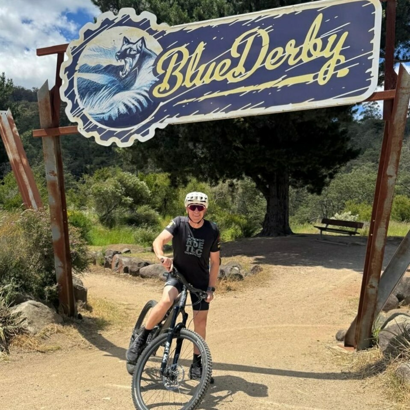 Mark day 1, in front of the Derby main trail entrance.